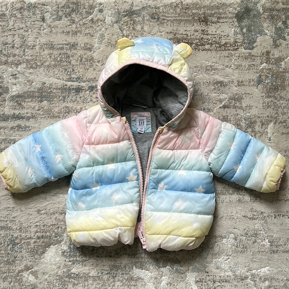 Baby Gap warm puffer jacket 6-12months with star pattern